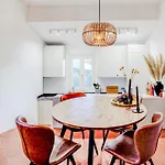 2 Bedroom Gorgeous In