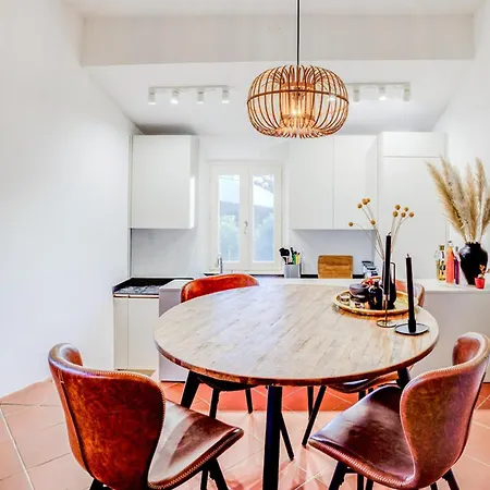2 Bedroom Beautiful Home In Camaiore
